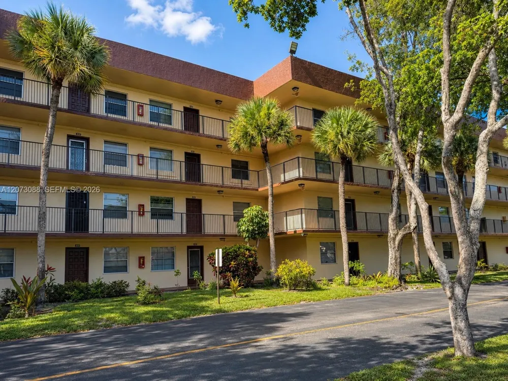 3141 NW 47th Ter #324 Lauderdale Lakes, FL 33319
