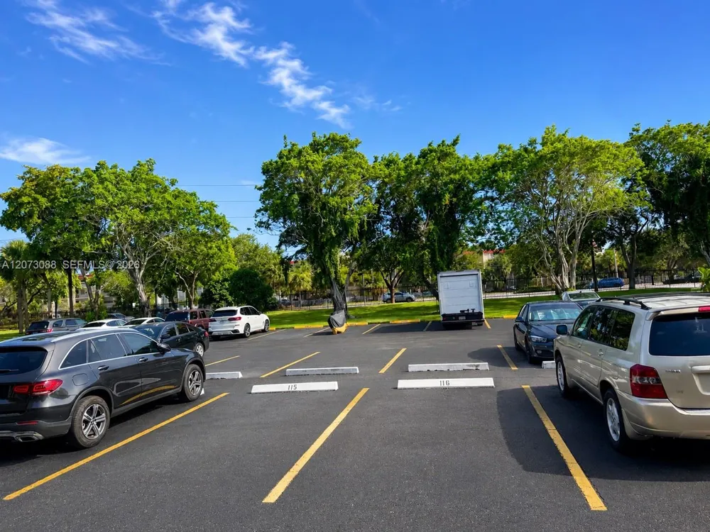 3141 NW 47th Ter #324 Lauderdale Lakes, FL 33319