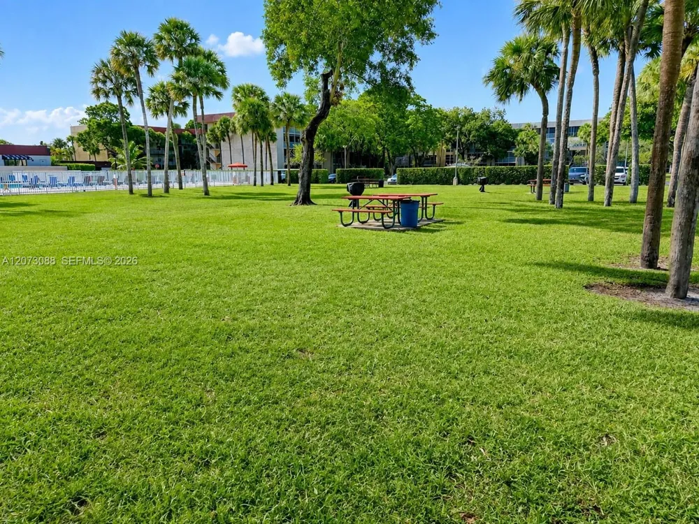 3141 NW 47th Ter #324 Lauderdale Lakes, FL 33319