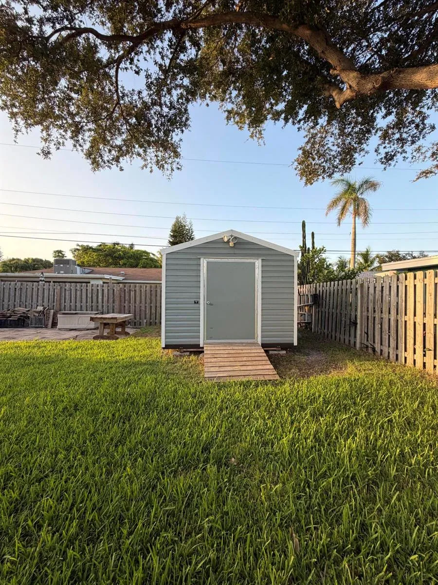 225 RIVER TERRACE DRIVE Jupiter, FL 33469