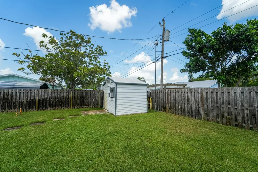 225 RIVER TERRACE DRIVE Jupiter, FL 33469