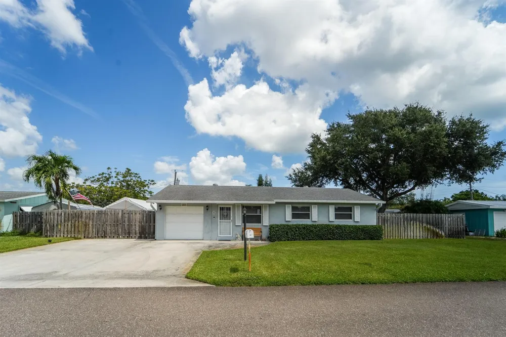 225 RIVER TERRACE DRIVE Jupiter, FL 33469