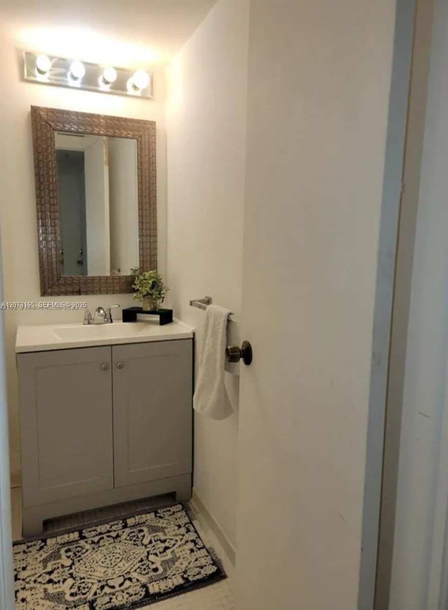 19390 Collins Ave #1004 Sunny Isles Beach, FL 33160