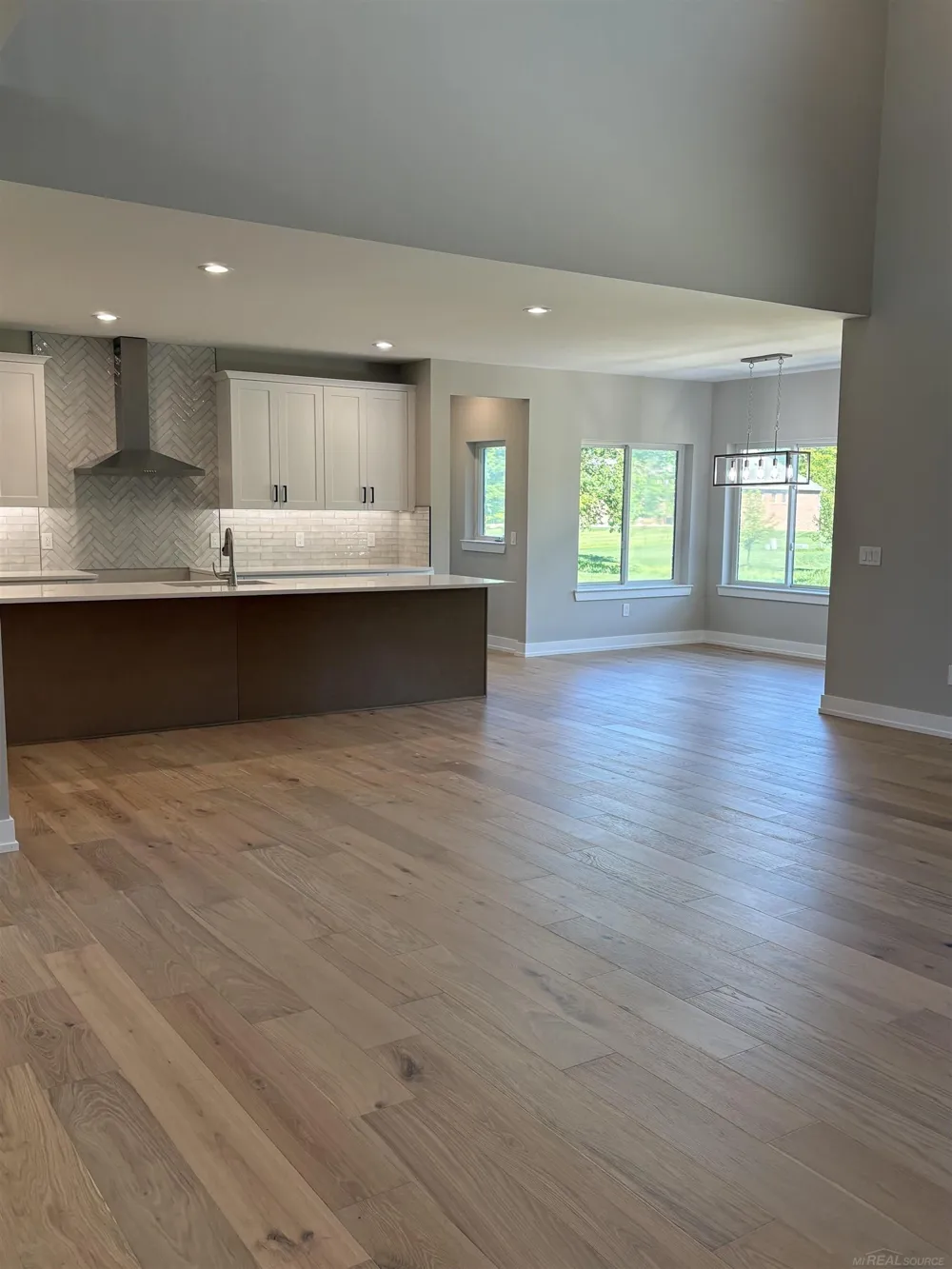 10505 Excalibur Drive Shelby Charter Township, MI 48315