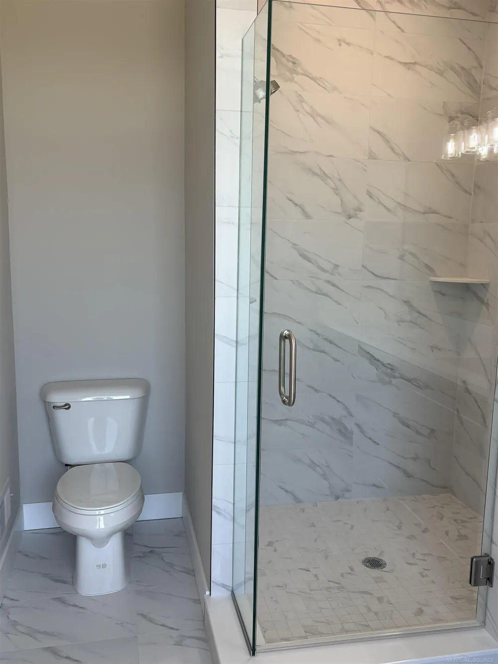 10505 Excalibur Drive Shelby Charter Township, MI 48315