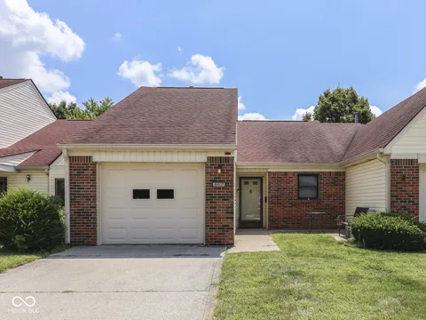 6407 Friendship Circle #15