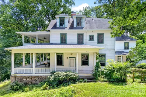 22 Woodbend Lane