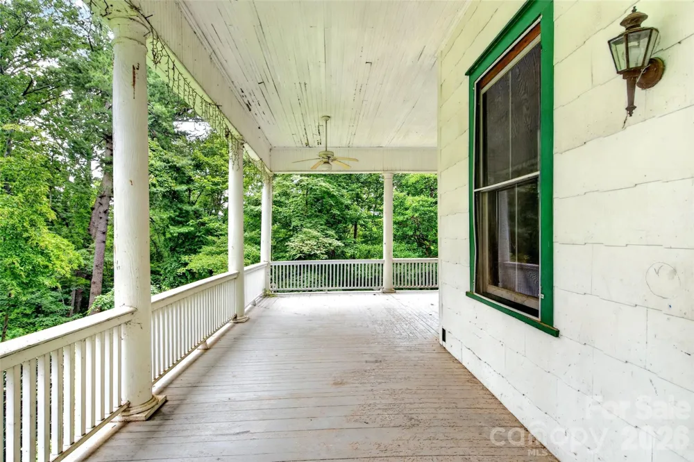 22 Woodbend Lane Black Mountain, NC 28711