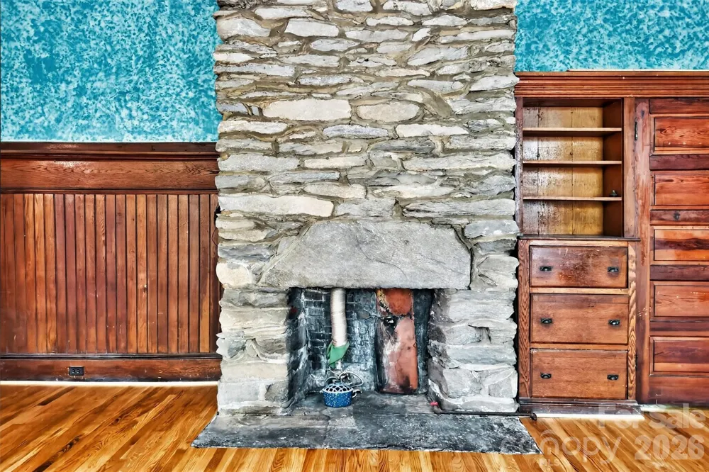 22 Woodbend Lane Black Mountain, NC 28711