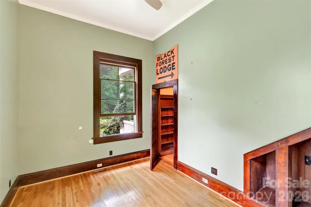 22 Woodbend Lane Black Mountain, NC 28711
