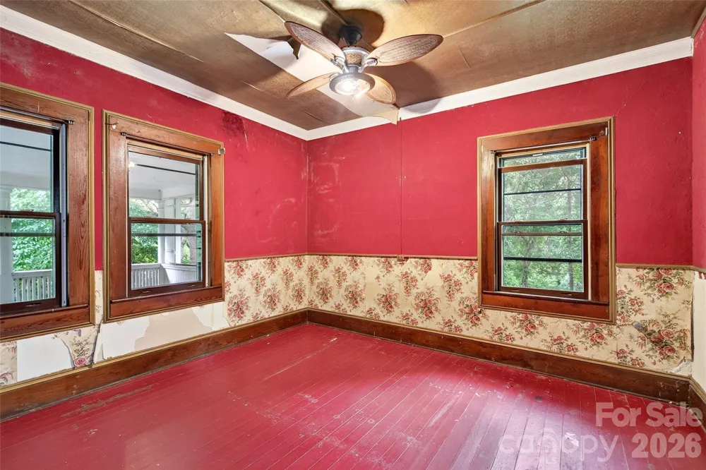 22 Woodbend Lane Black Mountain, NC 28711