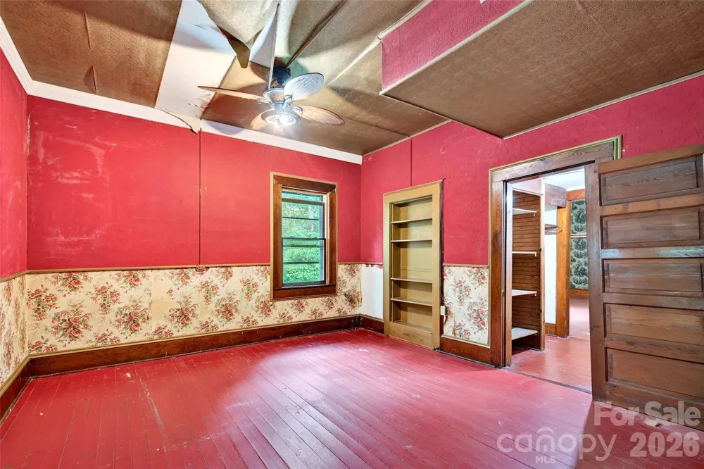 22 Woodbend Lane Black Mountain, NC 28711
