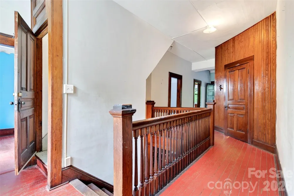 22 Woodbend Lane Black Mountain, NC 28711