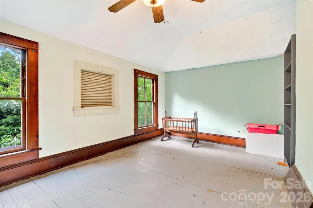 22 Woodbend Lane Black Mountain, NC 28711
