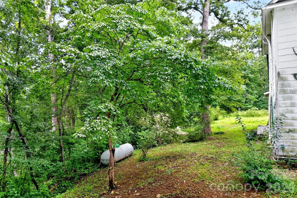 22 Woodbend Lane Black Mountain, NC 28711