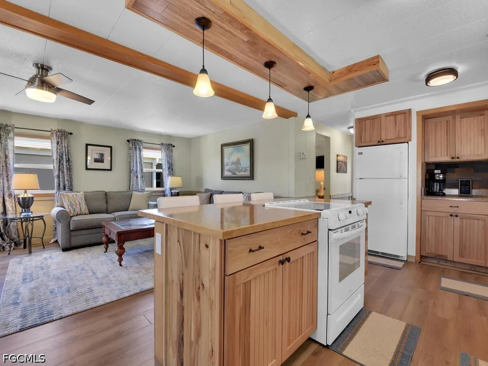 Shoreland Drive Fort Myers, FL 33905