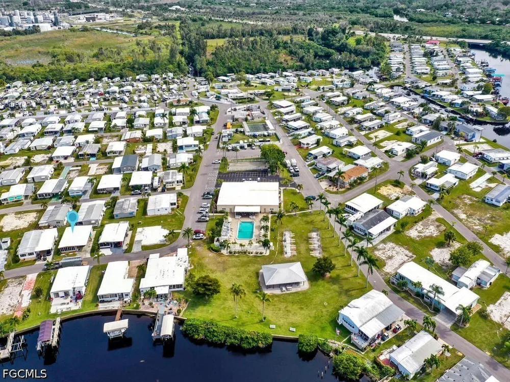 Shoreland Drive Fort Myers, FL 33905
