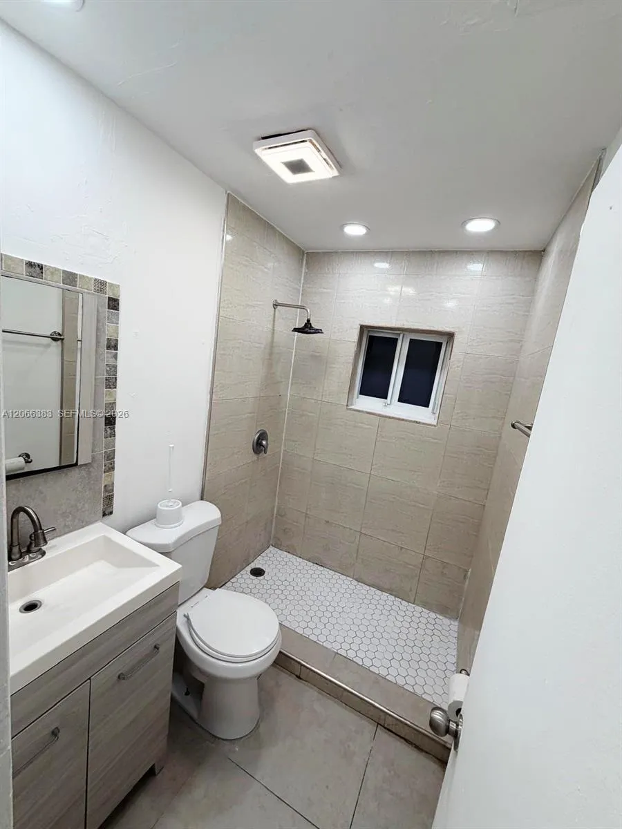 716 SW 11th Ave #B Homestead, FL 33030