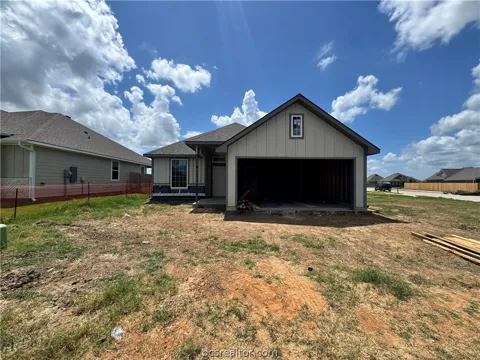 1527 Birdie Court
