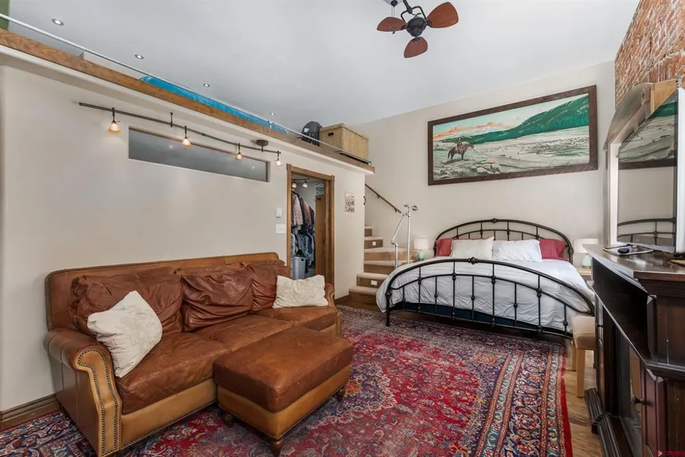 1001 Main Avenue #303 Durango, CO 81301