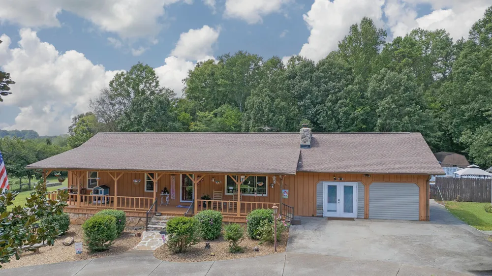 1798 County Road 700 Riceville, TN 37370