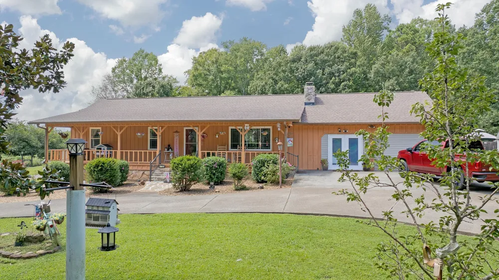 1798 County Road 700 Riceville, TN 37370