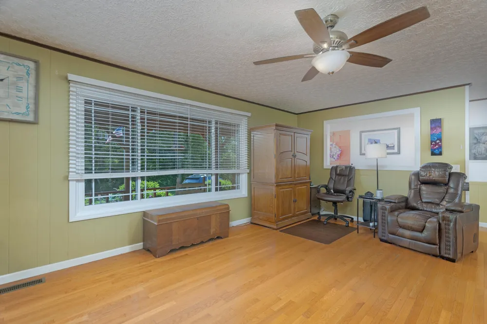 1798 County Road 700 Riceville, TN 37370