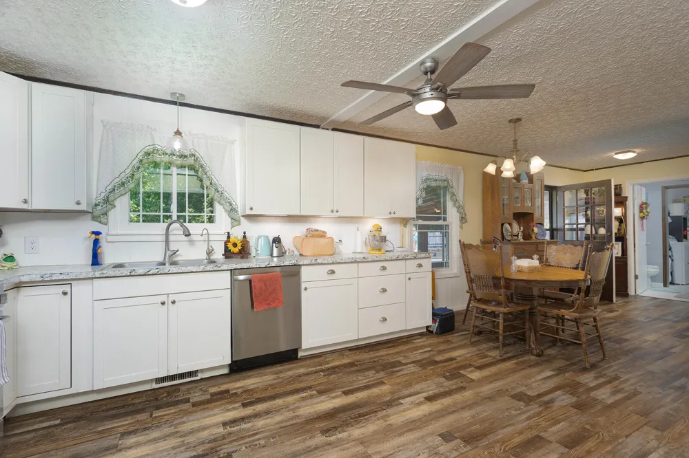 1798 County Road 700 Riceville, TN 37370