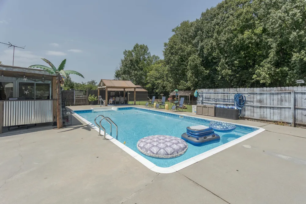 1798 County Road 700 Riceville, TN 37370