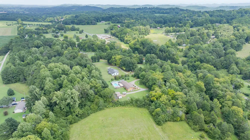 1798 County Road 700 Riceville, TN 37370