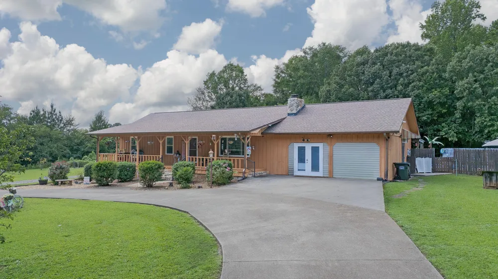 1798 County Road 700 Riceville, TN 37370