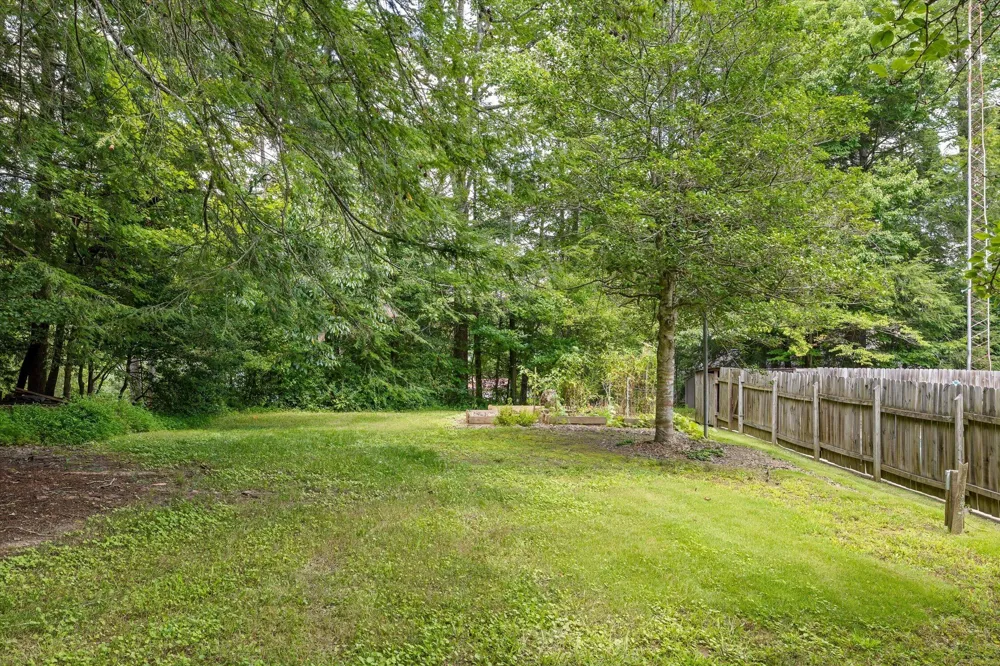 2558 Boston Branch Circle Signal Mountain, TN 37377