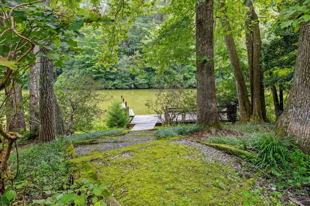 2558 Boston Branch Circle Signal Mountain, TN 37377