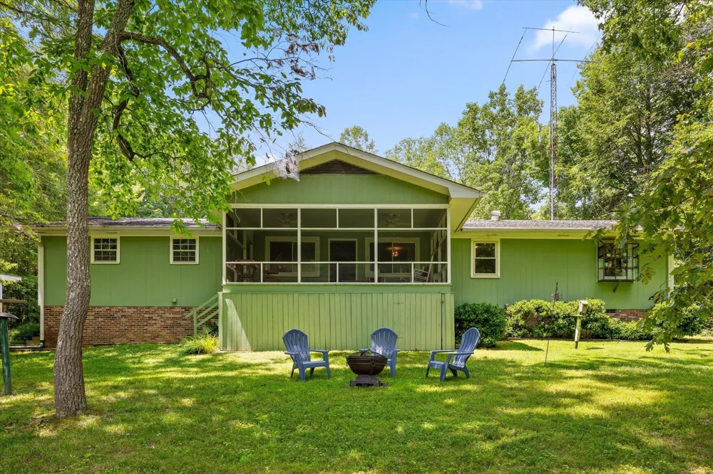 2558 Boston Branch Circle Signal Mountain, TN 37377