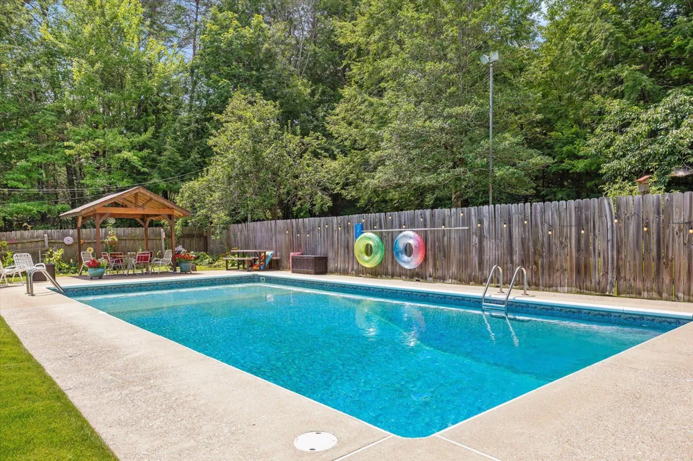 2558 Boston Branch Circle Signal Mountain, TN 37377