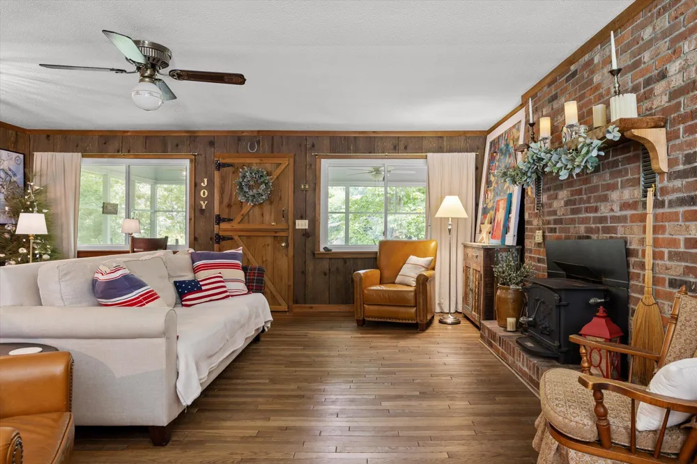 2558 Boston Branch Circle Signal Mountain, TN 37377