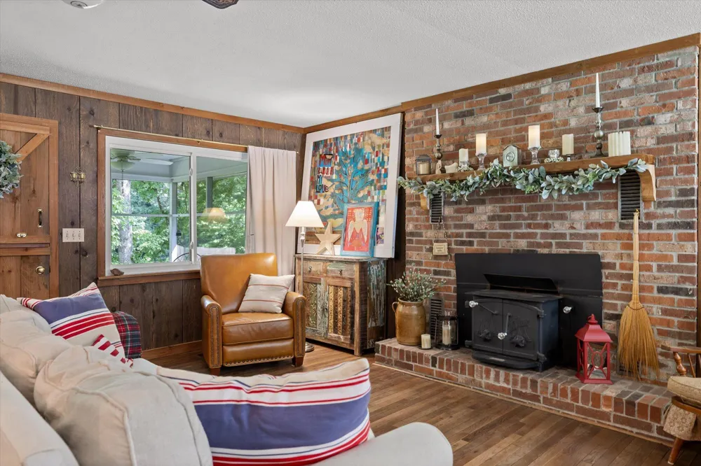 2558 Boston Branch Circle Signal Mountain, TN 37377