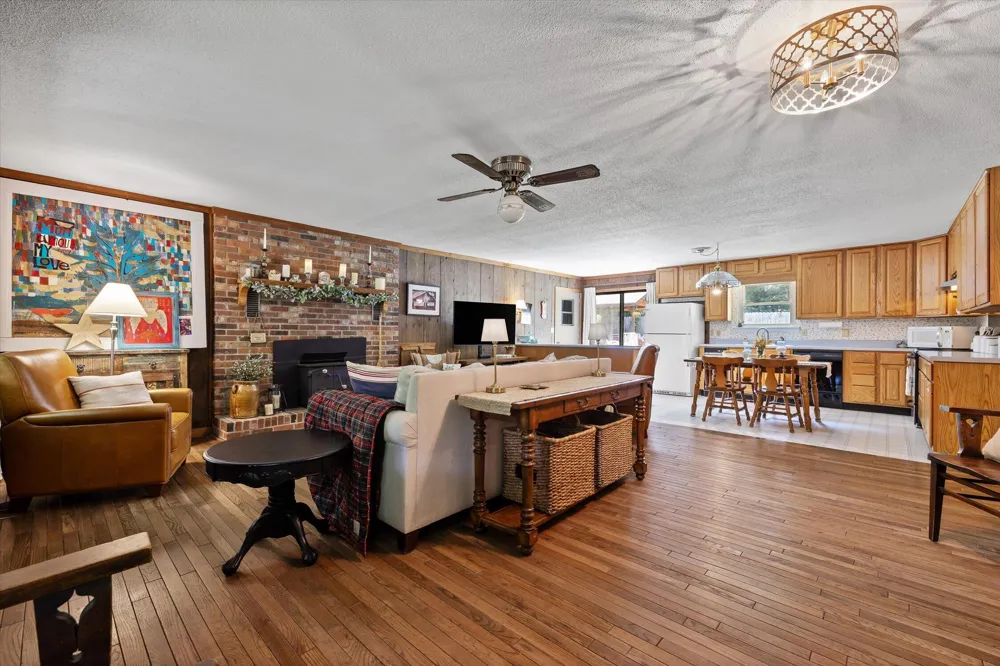 2558 Boston Branch Circle Signal Mountain, TN 37377