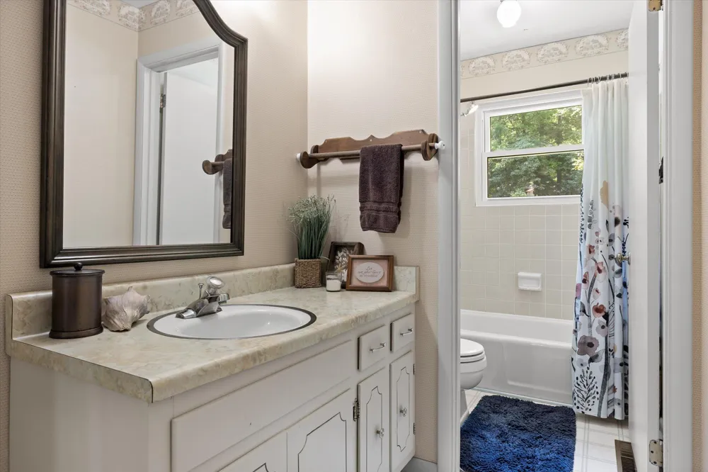 2558 Boston Branch Circle Signal Mountain, TN 37377