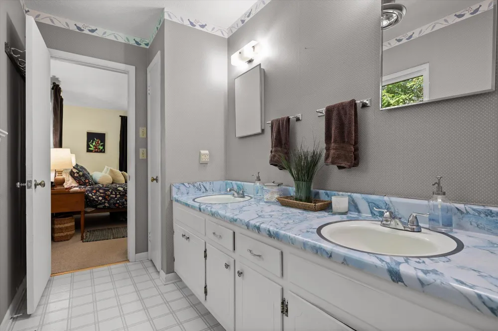 2558 Boston Branch Circle Signal Mountain, TN 37377