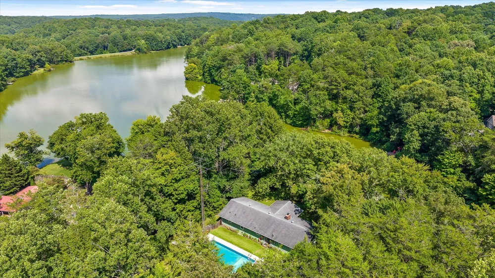 2558 Boston Branch Circle Signal Mountain, TN 37377
