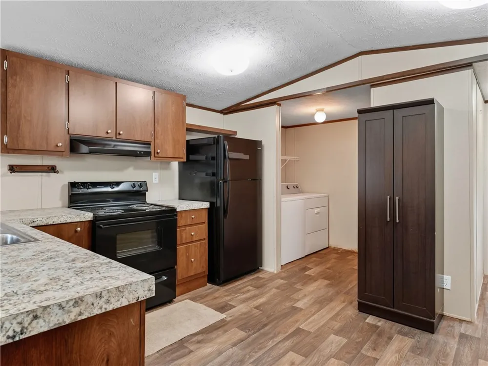 907 10th Street Fulton, TX 78358