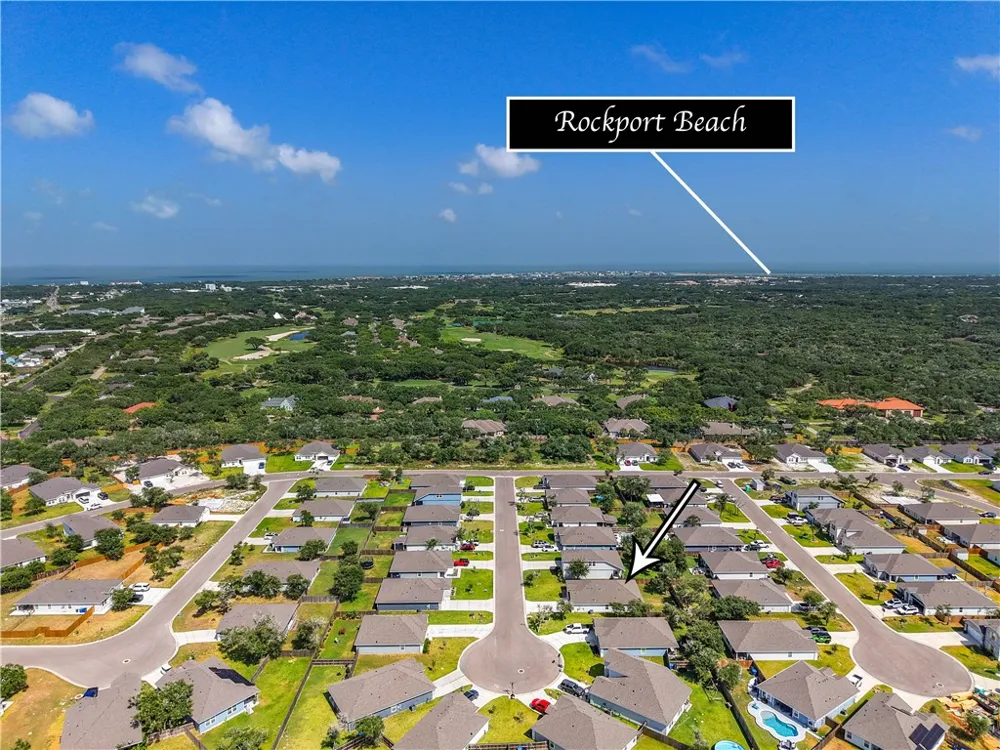 121 Antigua Drive Rockport, TX 78382