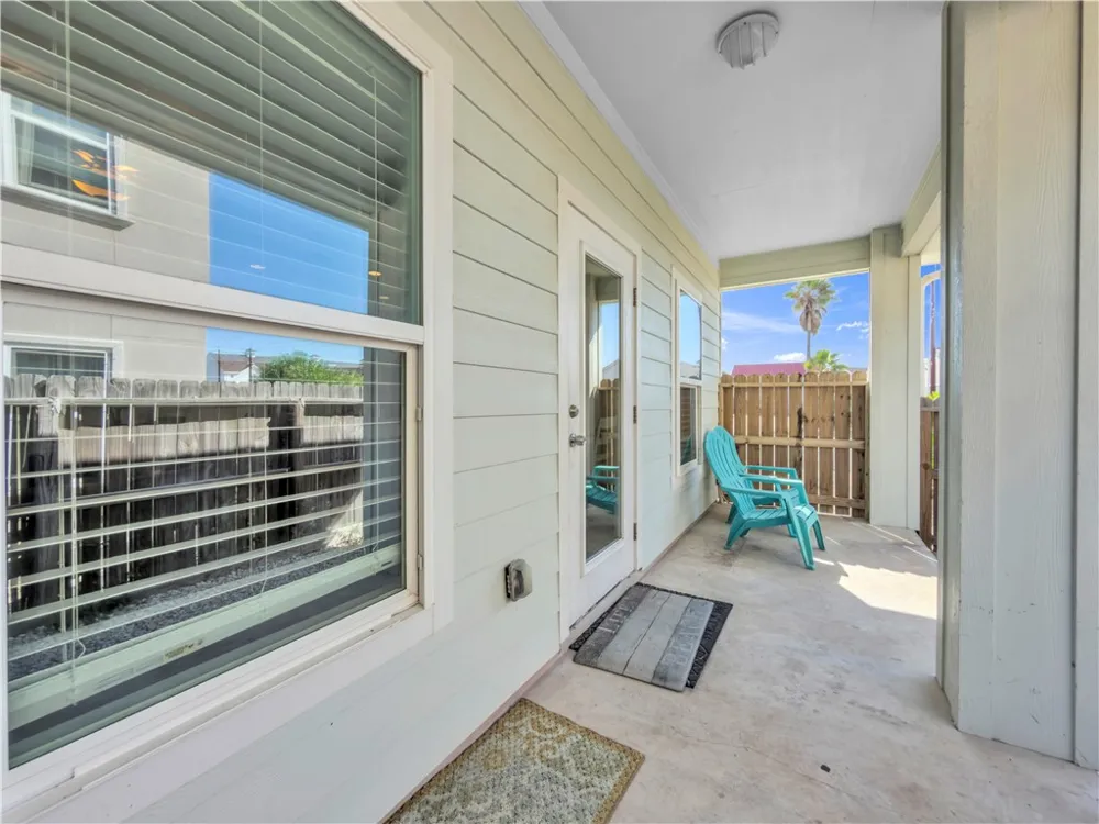 14806 Robla Drive Corpus Christi, TX 78418