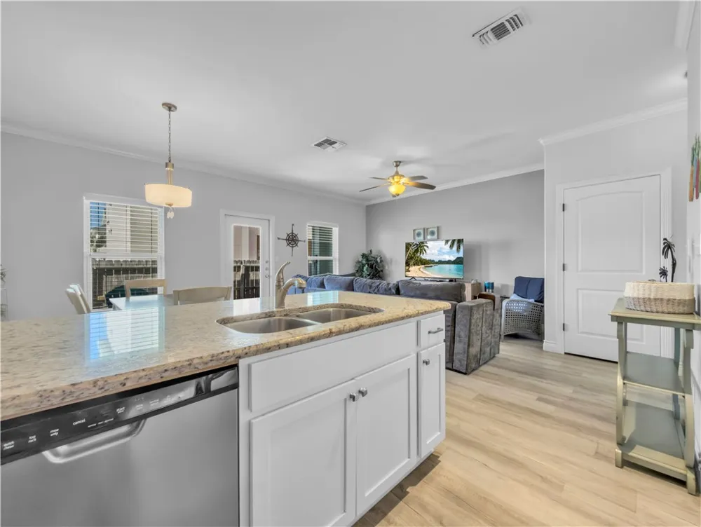 14806 Robla Drive Corpus Christi, TX 78418