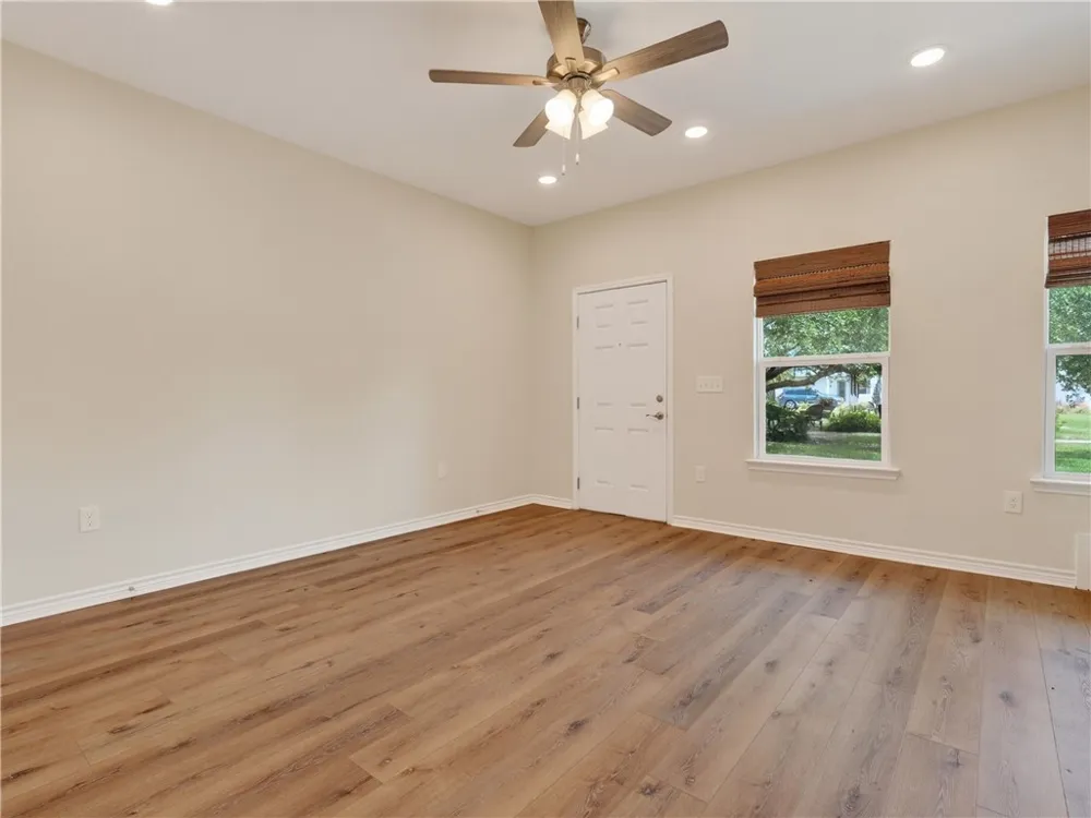 140 Lavaca Circle Rockport, TX 78382