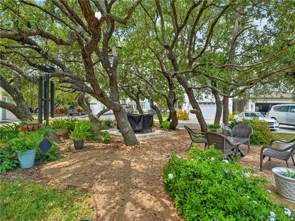140 Lavaca Circle Rockport, TX 78382