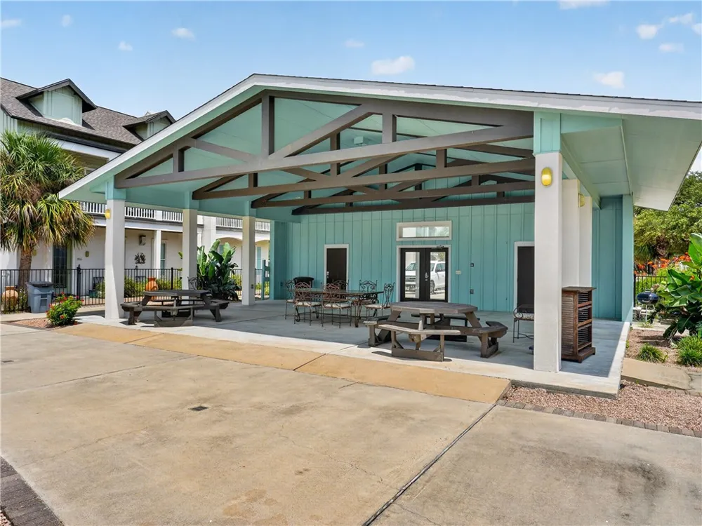 140 Lavaca Circle Rockport, TX 78382