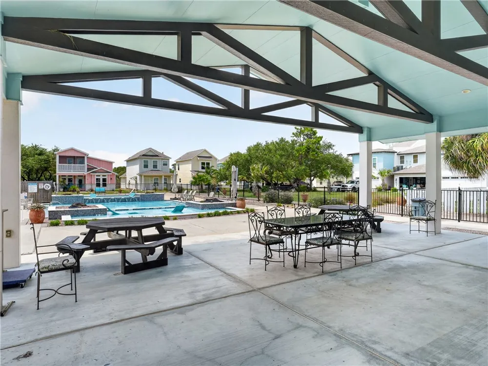 140 Lavaca Circle Rockport, TX 78382