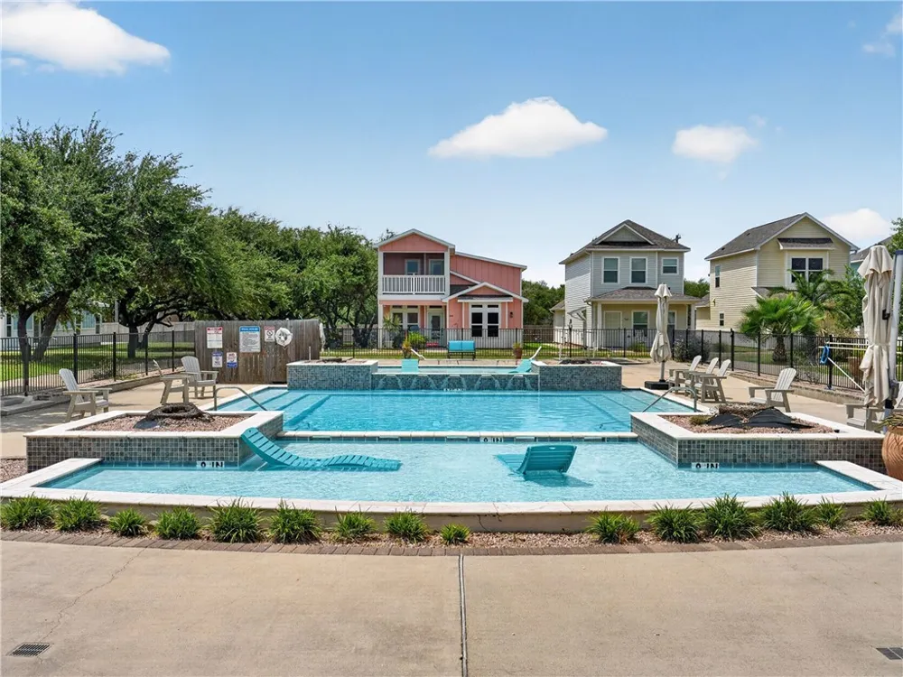 140 Lavaca Circle Rockport, TX 78382